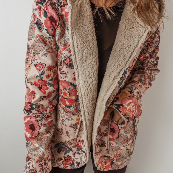 Jackets & Blazers - B156 *LAST ONE* Beige Vintage Paisley Floral Printed Sherpa Lined Hooded Jacket